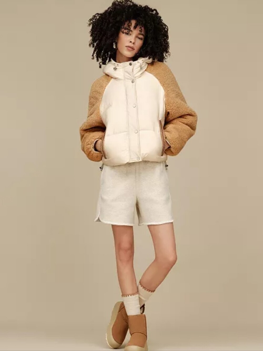 UGG WOMEN'S MYKAH RAGLAN SLEEVE PUFFER JACKET IN CREAM/ SAND. _SIZE:MEDIUM